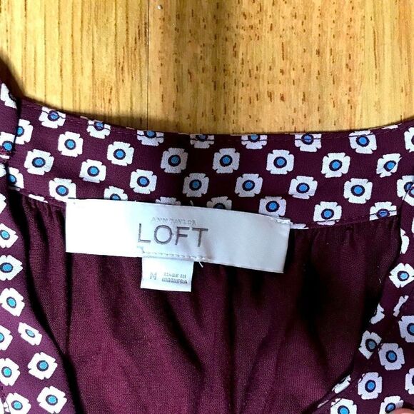 Sleeveless LOFT Blouse  - Picture 4 of 5